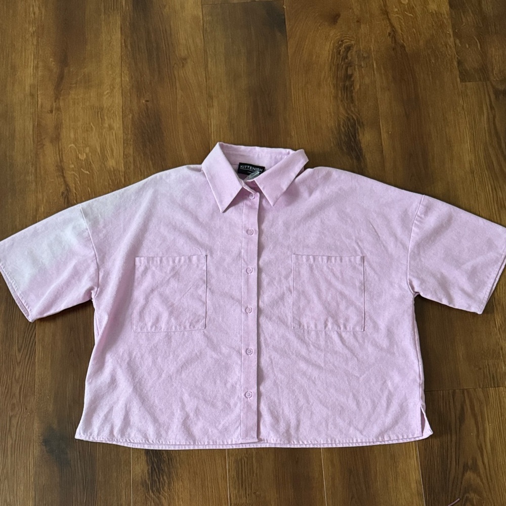 NWT Kittenish Pink Short Sleeve Button-Up Shirt